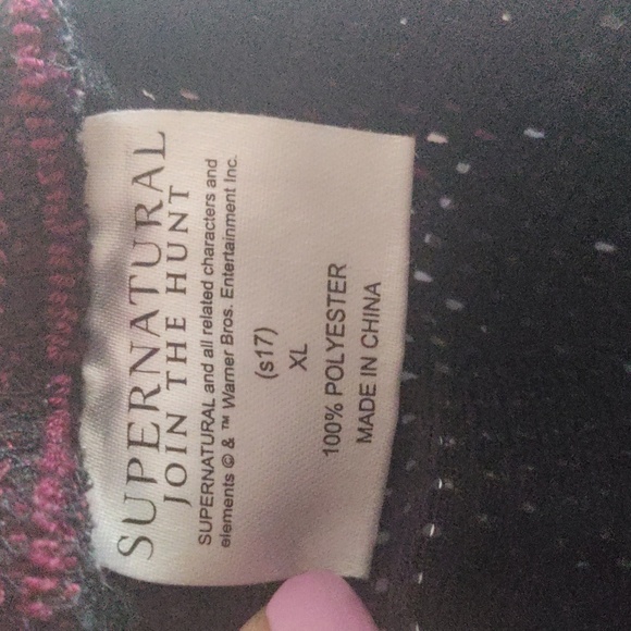 NWOT Supernatural "Team Free Will" crop top - Picture 6 of 7